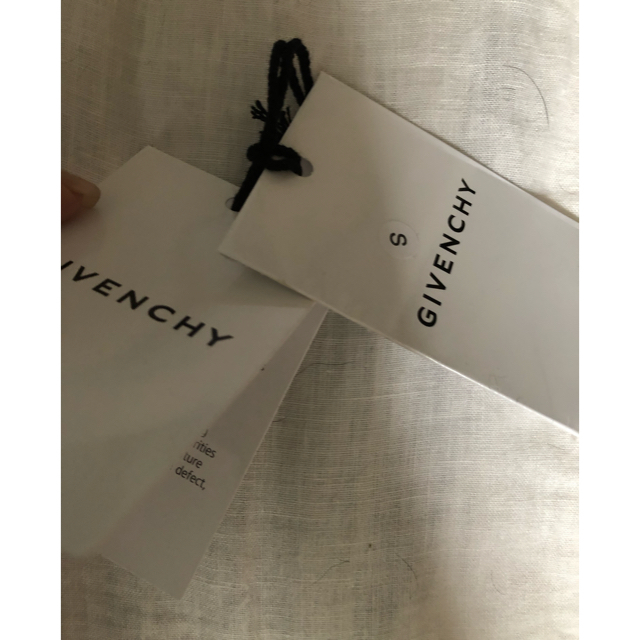 GIVENCHY(ジバンシィ)のシーズン値下げ Givenchy シャツ レディースのトップス(Tシャツ(半袖/袖なし))の商品写真