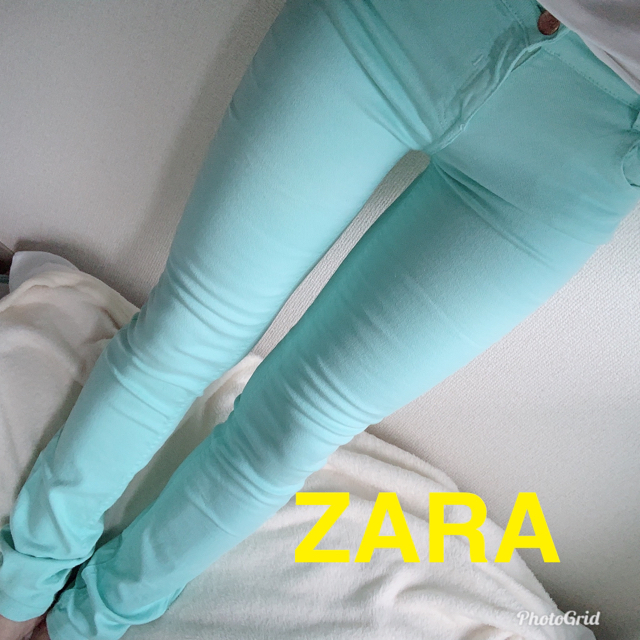 ZARA(ザラ)のZARAスキニーパンツ レディースのパンツ(スキニーパンツ)の商品写真