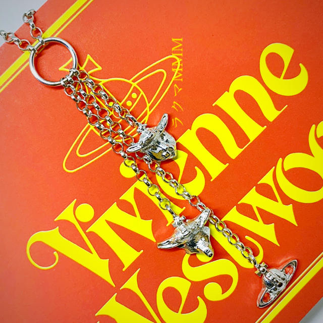 Vivienne Westwood(ヴィヴィアンウエストウッド)のアニマル オーブ ネックレス／silver 925 レディースのアクセサリー(ネックレス)の商品写真