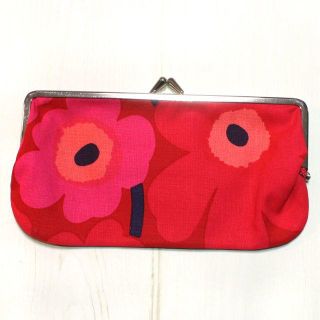 マリメッコ(marimekko)のマリメッコ がま口　ウニッコレッド(ポーチ)