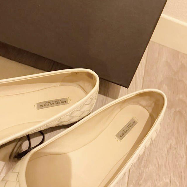 Bottega Veneta(ボッテガヴェネタ)のボッテガヴェネタ フラットシューズ 23.5センチ ロンハーマン 購入 レディースの靴/シューズ(バレエシューズ)の商品写真