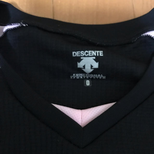 DESCENTE(デサント)のスポーツウエア スポーツ/アウトドアのテニス(ウェア)の商品写真