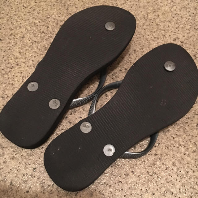 havaianas(ハワイアナス)のハワイアナス ブラック 23.5 レディースの靴/シューズ(ビーチサンダル)の商品写真