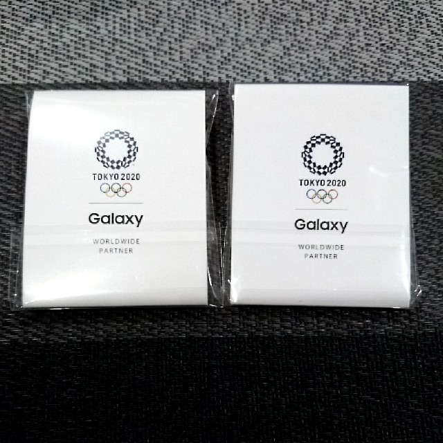 Galaxy(ギャラクシー)のTOKYO2020 Galaxy ピンバッチ2個セット エンタメ/ホビーのアニメグッズ(バッジ/ピンバッジ)の商品写真