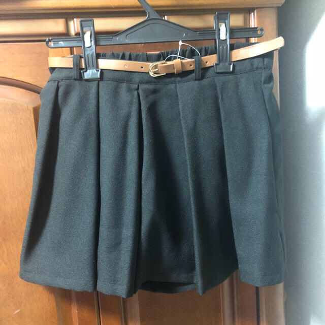 HONEYS(ハニーズ)のハニーズのブラックキュロットスカート レディースのスカート(ミニスカート)の商品写真