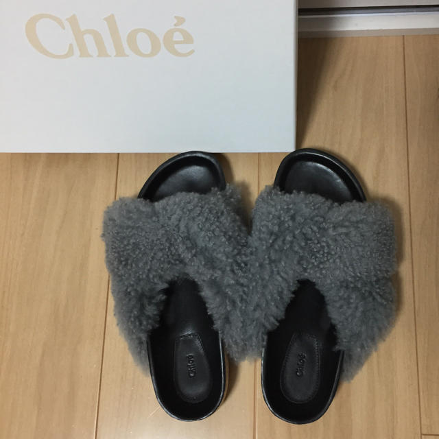 DEUXIEME CLASSE(ドゥーズィエムクラス)のChloe ファーサンダル 38 レディースの靴/シューズ(サンダル)の商品写真