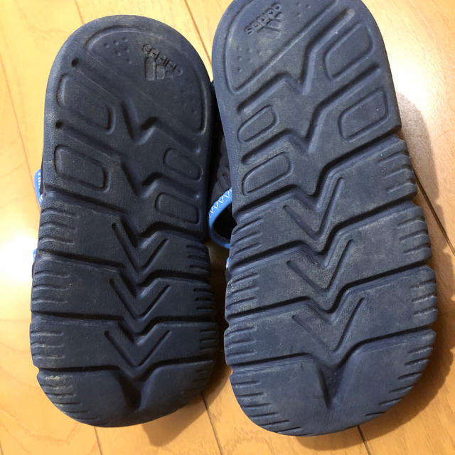 adidas(アディダス)のsakura様専用adidas サンダル キッズ/ベビー/マタニティのベビー靴/シューズ(~14cm)(サンダル)の商品写真