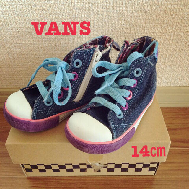 VANS(ヴァンズ)のめぐちゃむ サマ キッズ/ベビー/マタニティのベビー靴/シューズ(~14cm)(スニーカー)の商品写真