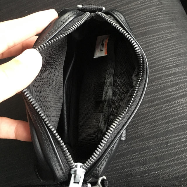 吉田カバン(ヨシダカバン)のニューライナーポーチS 黒 メンズのバッグ(その他)の商品写真