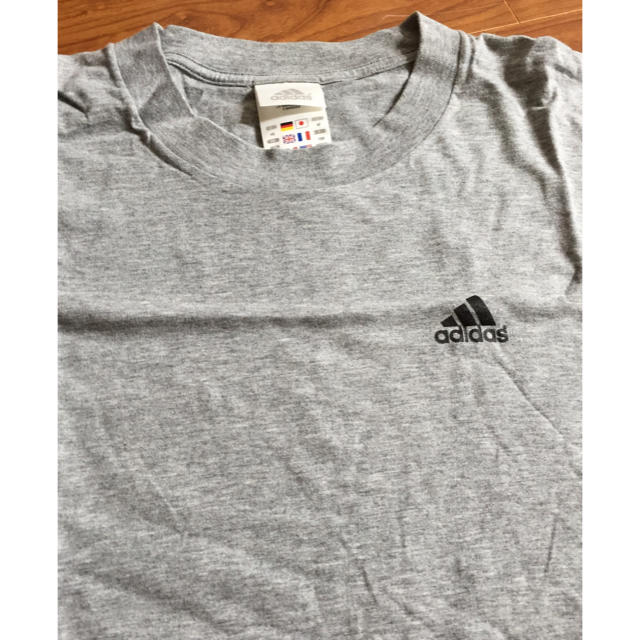 adidas(アディダス)の送料無料！【90s' 古着】アディダス Tシャツ グレー Mサイズ メンズのトップス(Tシャツ/カットソー(半袖/袖なし))の商品写真