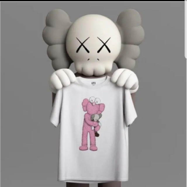 UNIQLO(ユニクロ)のユニクロ カウズ Tシャツ XL メンズのトップス(Tシャツ/カットソー(半袖/袖なし))の商品写真