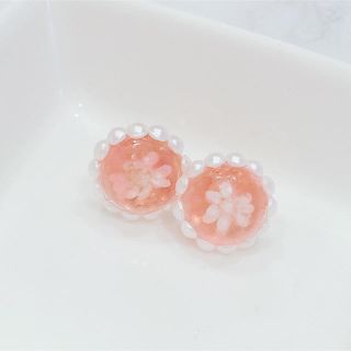 パールとお花のピアス(ピアス)