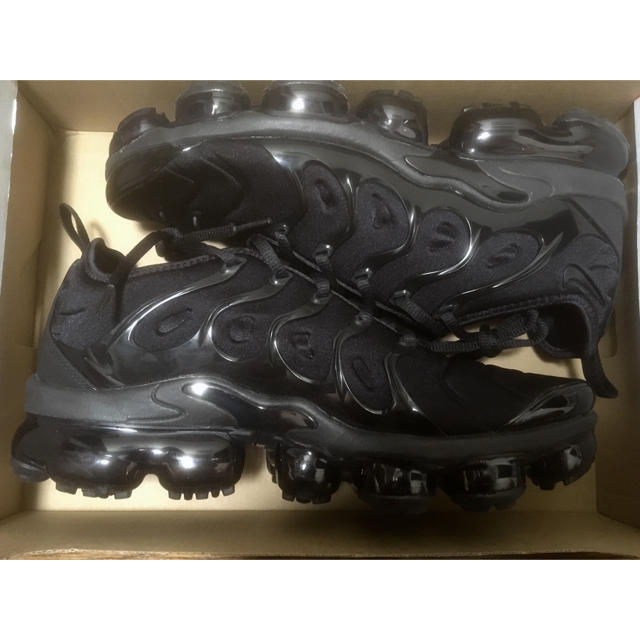 NIKE(ナイキ)のついたす様専用Nike AirVapormax Plus TripleBlack メンズの靴/シューズ(スニーカー)の商品写真