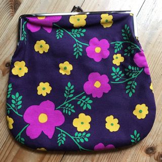 マリメッコ(marimekko)の《美品》marimekko がま口ポーチ 大(ポーチ)