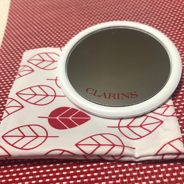 CLARINS(クラランス)のクラランス  ミラー 鏡 ノベルティ 新品未使用 レディースのファッション小物(ミラー)の商品写真