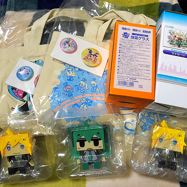 VOCALOID グッズ まとめ売り 22点 エンタメ/ホビーのおもちゃ/ぬいぐるみ(キャラクターグッズ)の商品写真