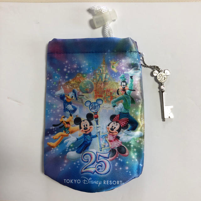 Disney(ディズニー)の東京ディズニーランドオリジナルのペットボトルカバー エンタメ/ホビーのおもちゃ/ぬいぐるみ(キャラクターグッズ)の商品写真