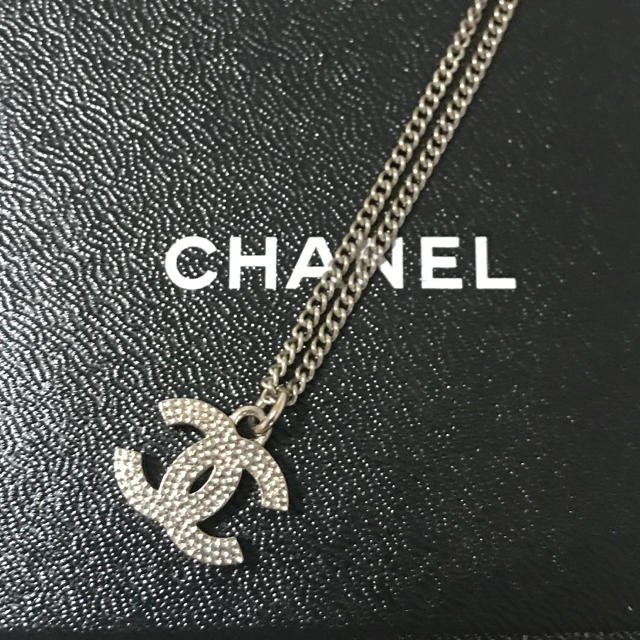 CHANEL(シャネル)の美品 CHANEL ネックレス ラインストーン レディースのアクセサリー(ネックレス)の商品写真