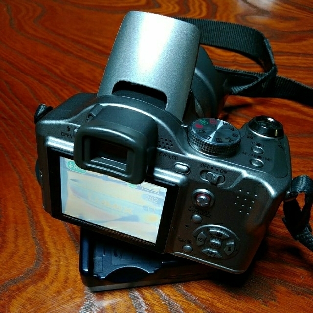 （売約済）パナソニック デジタルカメラ ルミックス DMC-FZ8