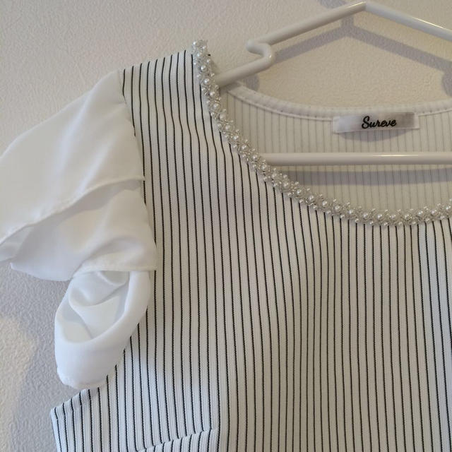 Avail(アベイル)の襟元パールストライプトップス レディースのトップス(Tシャツ(半袖/袖なし))の商品写真