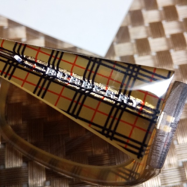 BURBERRY(バーバリー)のバーバリーのサングラス レディースのファッション小物(サングラス/メガネ)の商品写真