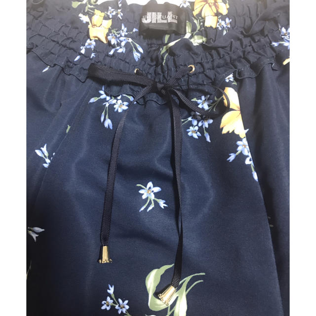 JILL by JILLSTUART(ジルバイジルスチュアート)の【美品♡】ジルバイ☆ ネイビー 花柄 フレアースカート レディースのスカート(ひざ丈スカート)の商品写真