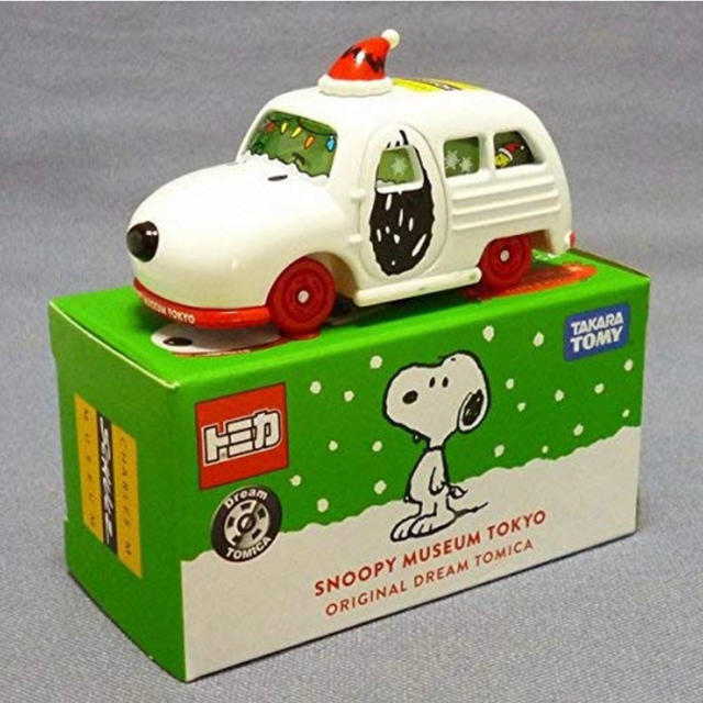 SNOOPY(スヌーピー)のスヌーピートミカ クリスマス限定 スヌーピーミュージアム トミカ エンタメ/ホビーのおもちゃ/ぬいぐるみ(ミニカー)の商品写真