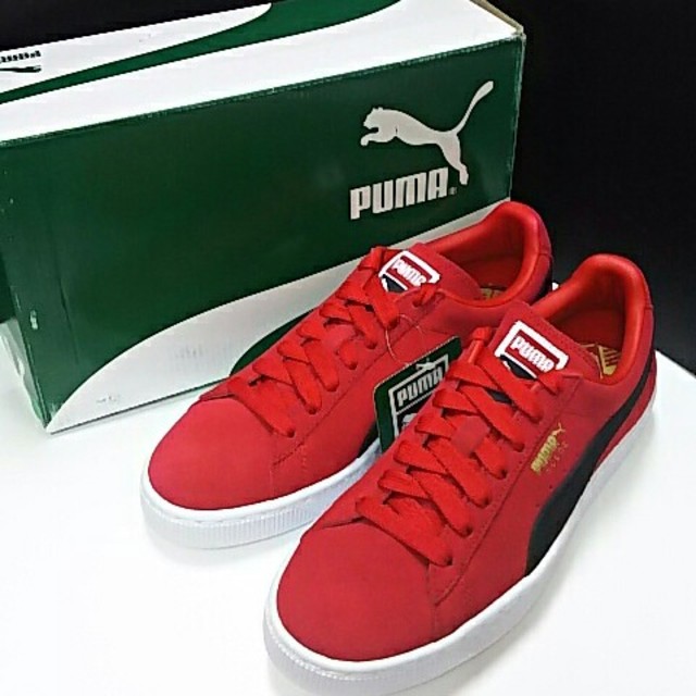 PUMA(プーマ)の最値定価1万!新品!プーマ スエードクラシック+高級スニーカー 赤白黒 25cm メンズの靴/シューズ(スニーカー)の商品写真