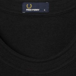 フレッドペリー(FRED PERRY)のフレッドペリー 黒 ワンピース シンプル(ミニワンピース)