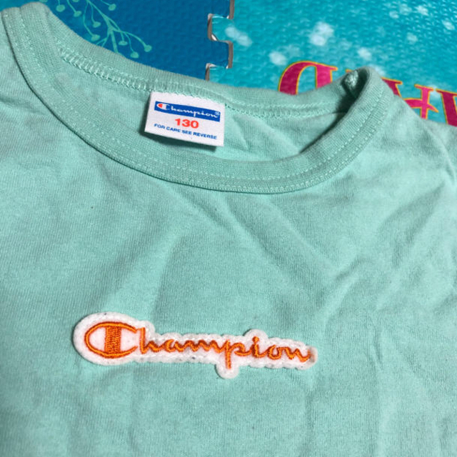 Champion(チャンピオン)のチャンピオン☆ロゴTシャツ☆エメグリ☆130 キッズ/ベビー/マタニティのキッズ服女の子用(90cm~)(Tシャツ/カットソー)の商品写真