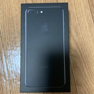 アイフォーン(iPhone)のiPhone 7 Plus 本体 SIMフリー(スマートフォン本体)