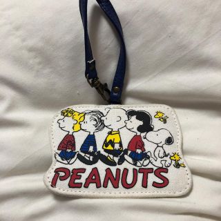 ピーナッツ(PEANUTS)のパスケース スヌーピー PEANUTS SNOOPY(パスケース/IDカードホルダー)