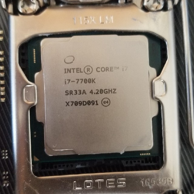 【現金特価】 値下げ中!【CPU】Intel core i7 7700k PCパーツ 【現金特価】 値下げ中!【CPU】Intel core i7 7700k PCパーツ
