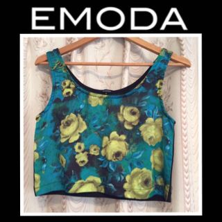 エモダ(EMODA)のノースリーブ💐tops(カットソー(半袖/袖なし))