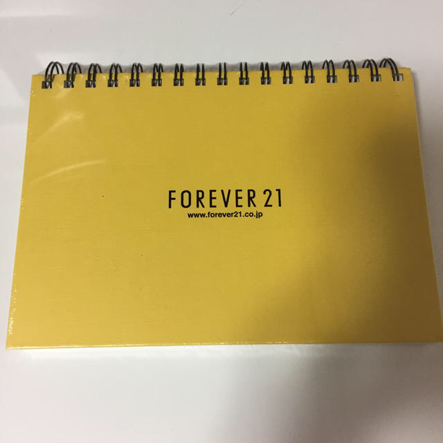 FOREVER 21(フォーエバートゥエンティーワン)のFOREVER  21   ダイアリー    エンタメ/ホビーのコレクション(ノベルティグッズ)の商品写真