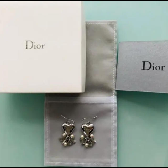 状態は写真の通りです♡Christian Dior クリスチャンディオール イヤリング ハート 人気