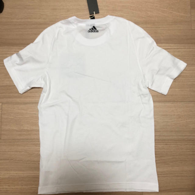 adidas(アディダス)の新品！ adidas アディダス Tシャツ ビッグロゴ ホワイト  Lサイズ メンズのトップス(Tシャツ/カットソー(半袖/袖なし))の商品写真