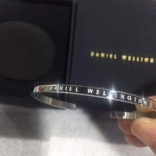 ダニエルウェリントン(Daniel Wellington)のダニエルウェリントンバングル シルバー L本体のみ(ブレスレット/バングル)