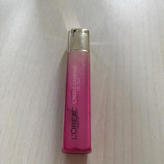 L'Oreal Paris(ロレアルパリ)のロレアルパリ ユイルカレス807 コスメ/美容のベースメイク/化粧品(リップグロス)の商品写真