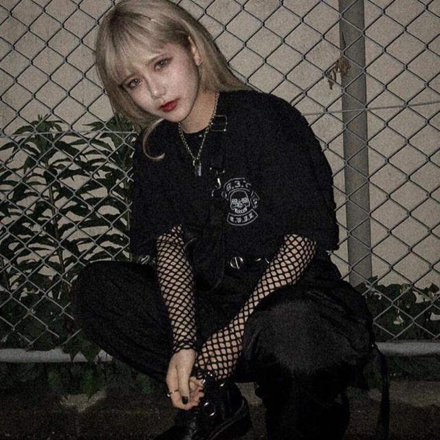 Bubbles(バブルス)のrosen kreuz Tシャツ 黒 メンズのトップス(Tシャツ/カットソー(半袖/袖なし))の商品写真