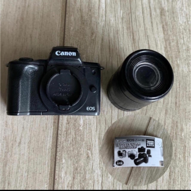 T-ARTS(タカラトミーアーツ)のガチャガチャ ミニチュアカメラ Canon EOSKissM ブラック サウンド エンタメ/ホビーのフィギュア(その他)の商品写真