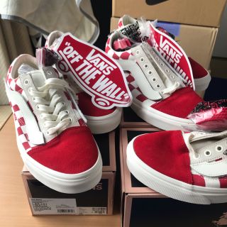 ヴァンズ(VANS)のvans old skool year of the pig(スニーカー)