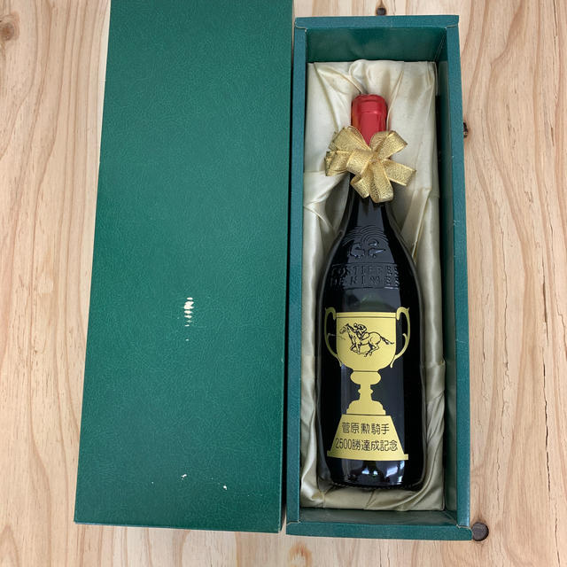 菅原勲 2,500勝達成記念ワイン エンタメ/ホビーのコレクション(ノベルティグッズ)の商品写真