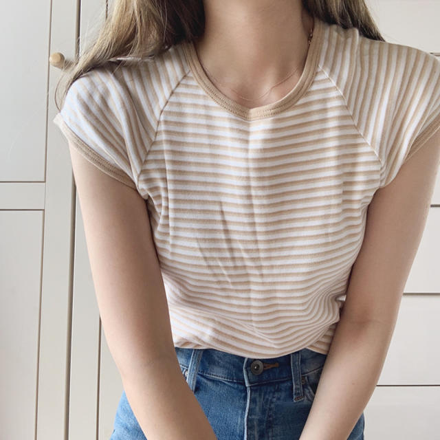 Lochie(ロキエ)のbeige border tops レディースのトップス(カットソー(半袖/袖なし))の商品写真