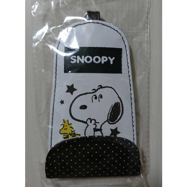 SNOOPY(スヌーピー)の【新品】スヌーピー　キーケース エンタメ/ホビーのおもちゃ/ぬいぐるみ(キャラクターグッズ)の商品写真