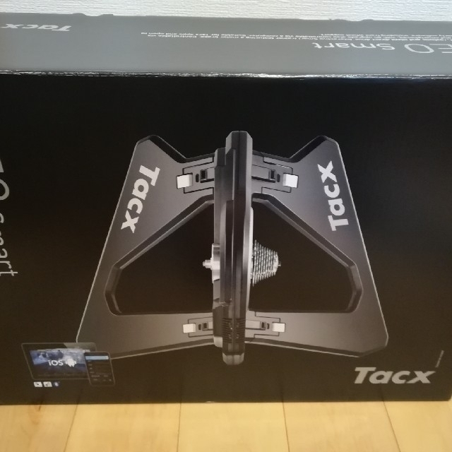 Tacx NEO Smart  T2800　スマートトレーナー　ローラー スポーツ/アウトドアの自転車(パーツ)の商品写真