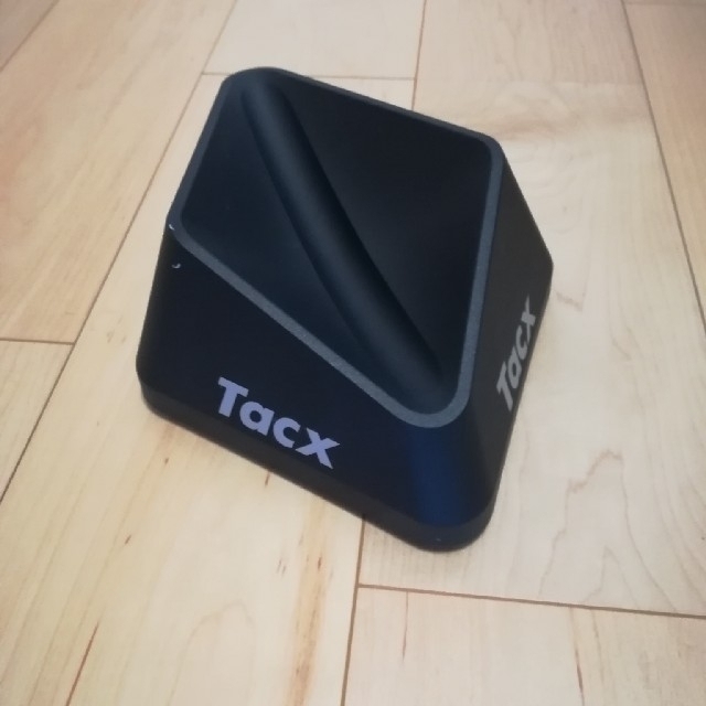 Tacx NEO Smart  T2800　スマートトレーナー　ローラー スポーツ/アウトドアの自転車(パーツ)の商品写真