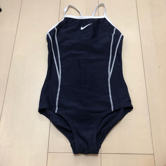 NIKE(ナイキ)の水着 NIKE 145-150 キッズ/ベビー/マタニティのキッズ服女の子用(90cm~)(水着)の商品写真