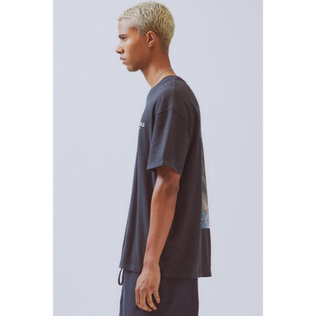 FEAR OF GOD(フィアオブゴッド)のFOG ☆ Essentials Boxy Photo T-Shirt メンズのトップス(Tシャツ/カットソー(半袖/袖なし))の商品写真