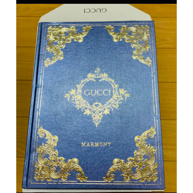 Gucci(グッチ)のGUCCI 最新カタログ エンタメ/ホビーのコレクション(ノベルティグッズ)の商品写真